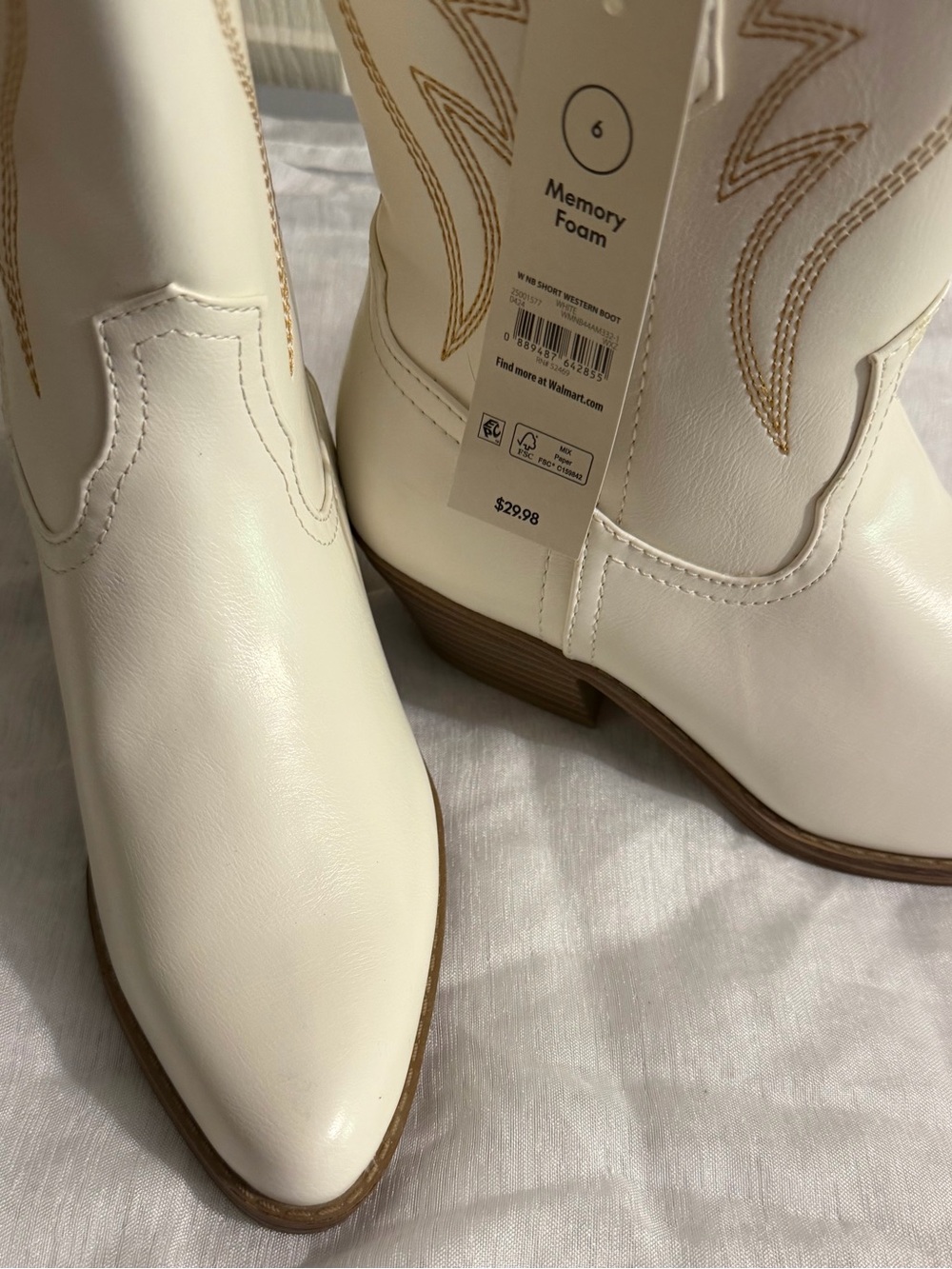 No Boundaries White Short Lace Up Cowboy Boots with Tan Stitching - Picture 5 of 7
